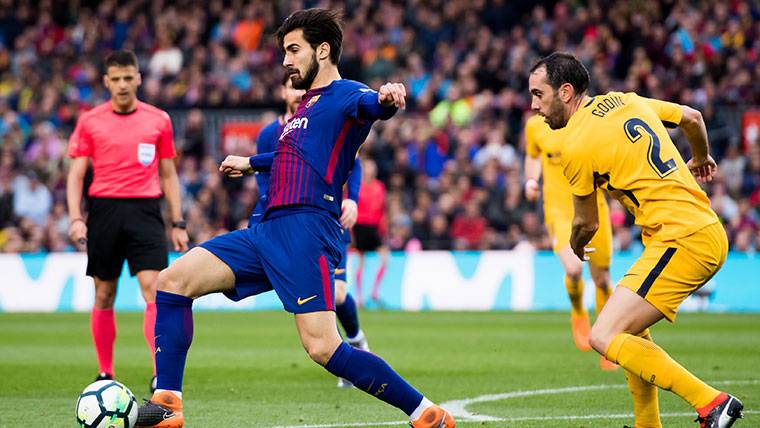 André Gomes, durante un partido del Barça contra el Atlético de Madrid