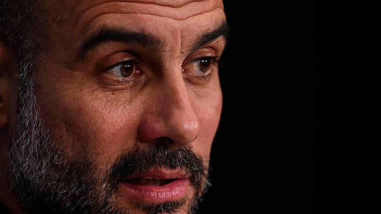 Pep Guardiola, criticado por Raiola