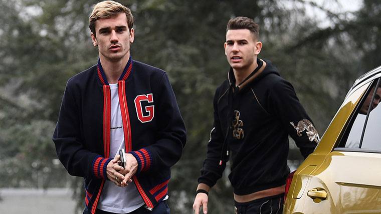Antoine Griezmann, attending to the concentration of France Antoine Griezmann, attending to the concentration of France
