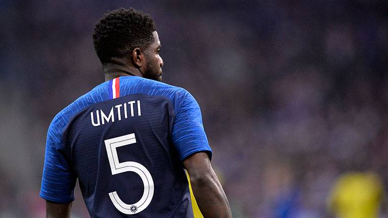 Samuel Umtiti, during a party with the selection of France