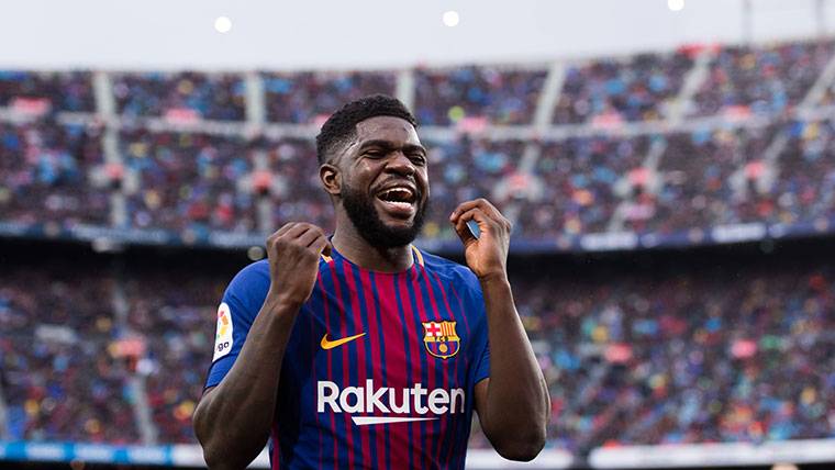 Samuel Umtiti, in the Camp Nou during a party with the FC Barcelona