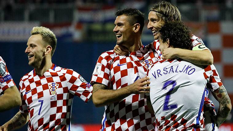The players of the selection of Croatia celebrate a goal