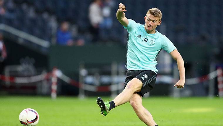 Matthijs De Ligt, durante un entrenamiento con el Ajax de Amsterdam