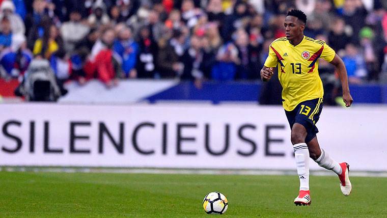 Yerry Mina was acting in front of Australia