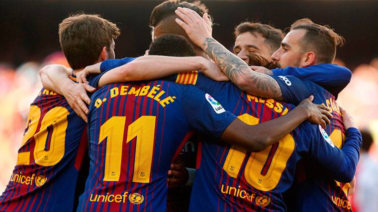 El FC Barcelona, celebrando uno de los goles contra el Athletic