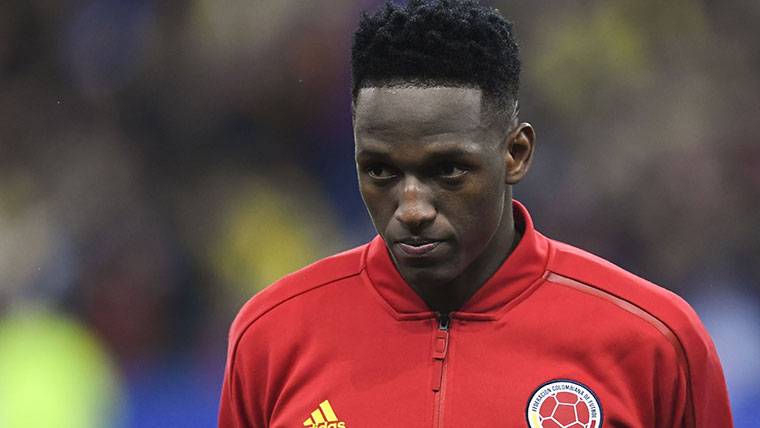 Yerry Mina, before a party with the selection of Colombia
