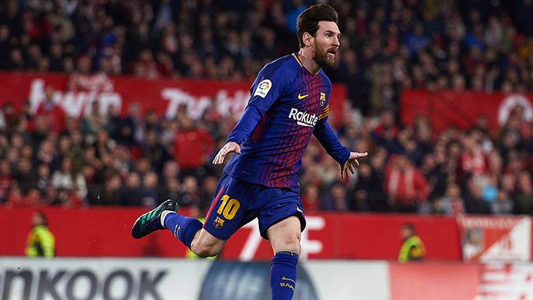 Leo Messi, celebrating the marked goal to the Seville in the Pizjuán