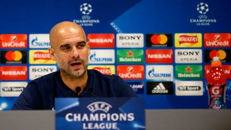 Pep Guardiola, durante una rueda de prensa con el Manchester City