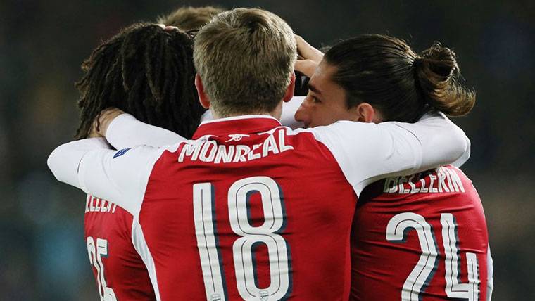 The Arsenal, celebrating a marked goal in the Premier League