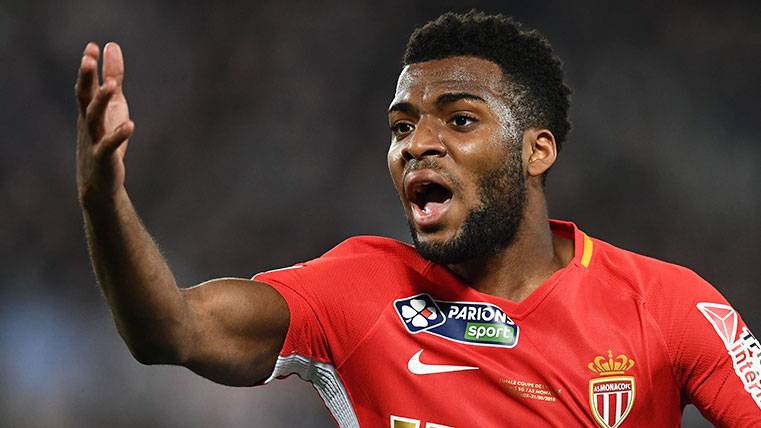 Thomas Lemar protests after an action in a party of the Monaco