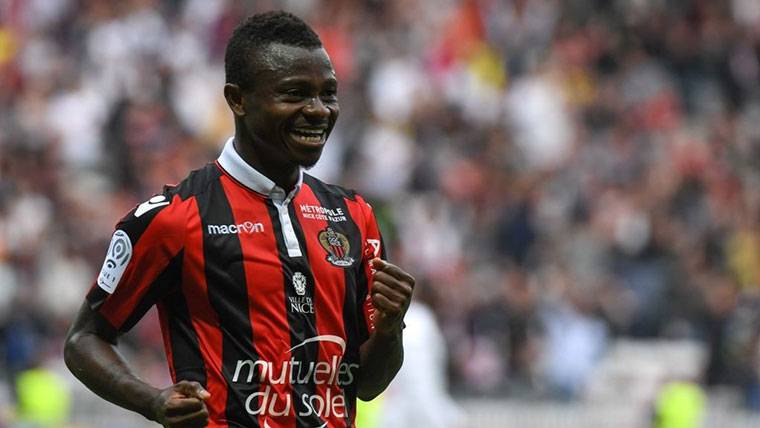 Jean-Michael Seri, during a party with the Nice this season