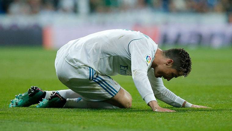 Cristiano Ronaldo, lamentándose durante un partido del Real Madrid