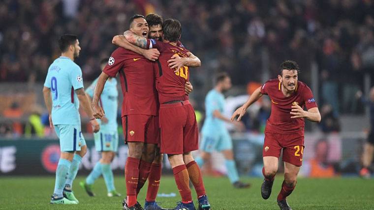 La Roma, celebrando la remontada contra el Barça en Champions