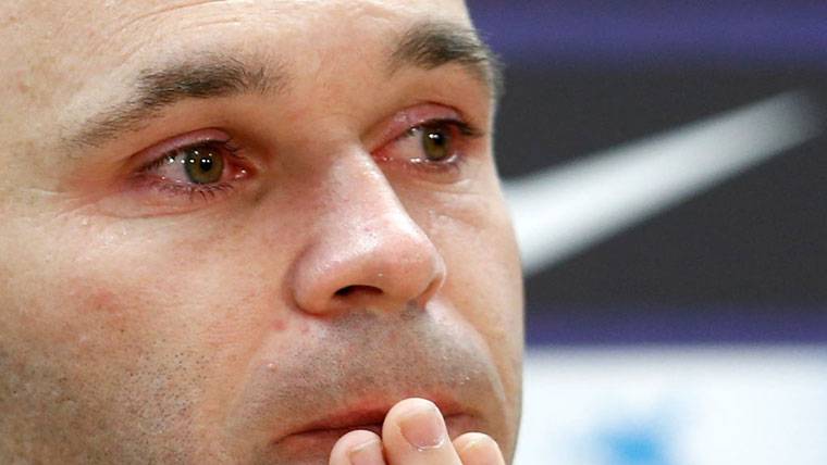 Andrés Iniesta, on the brink of tears during the press conference
