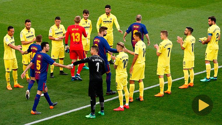 Los jugadores del Villarreal dedican un pasillo al Barça en el Camp Nou