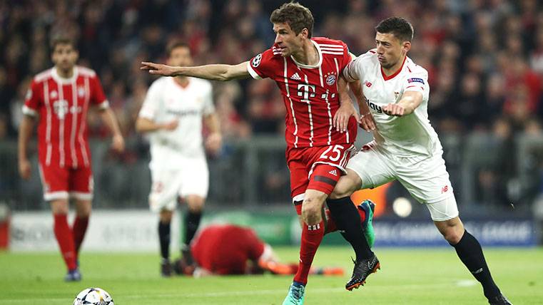 Clément Lenglet en un partido con el Sevilla