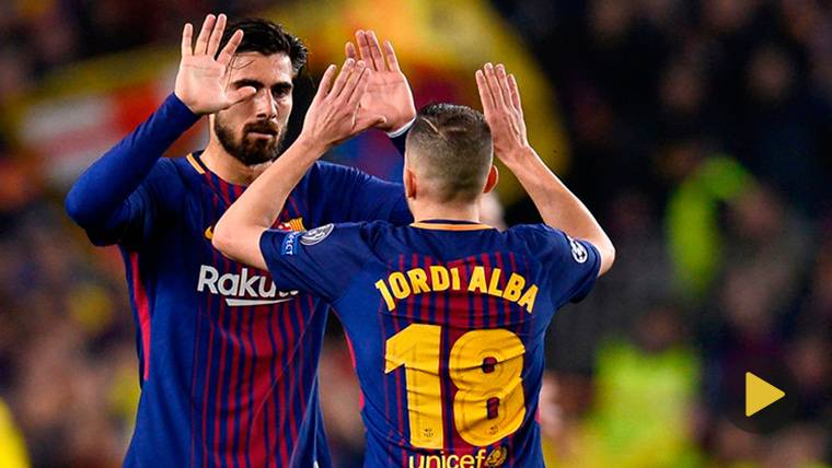 André Gomes, celebrando con Jordi Alba un gol del FC Barcelona