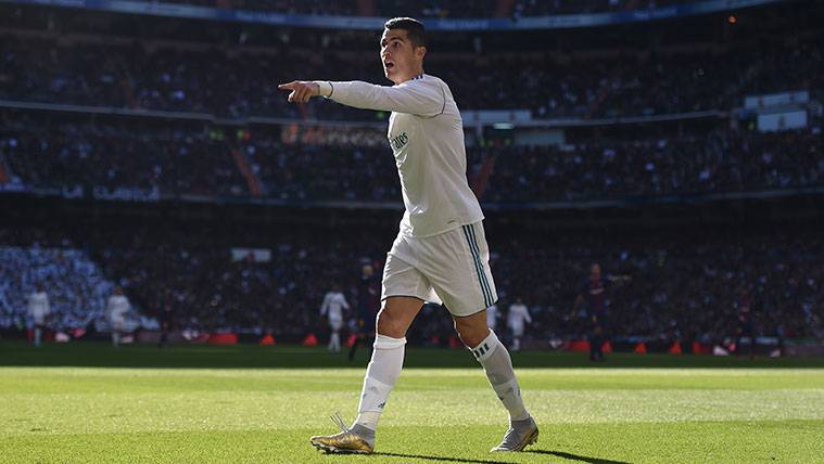 Cristiano Ronaldo en un partido con el Real Madrid