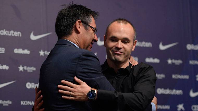 Josep Maria Bartomeu treated to convince to Andrés Iniesta