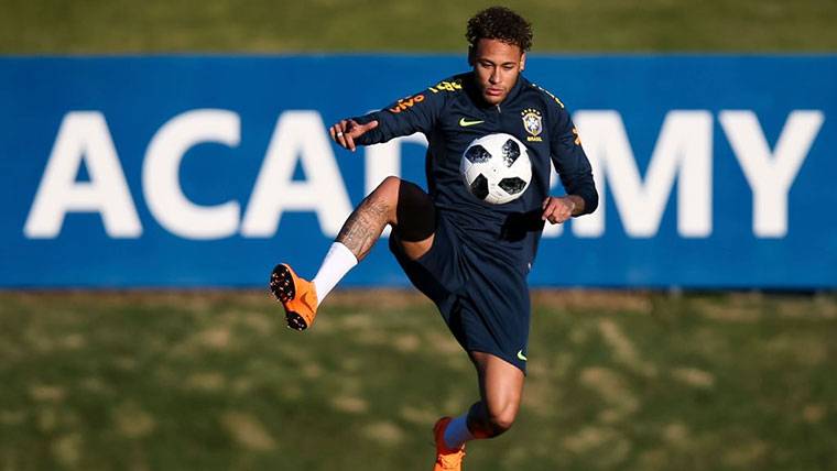 Neymar Jr, durante un entreno con la selección de Brasil