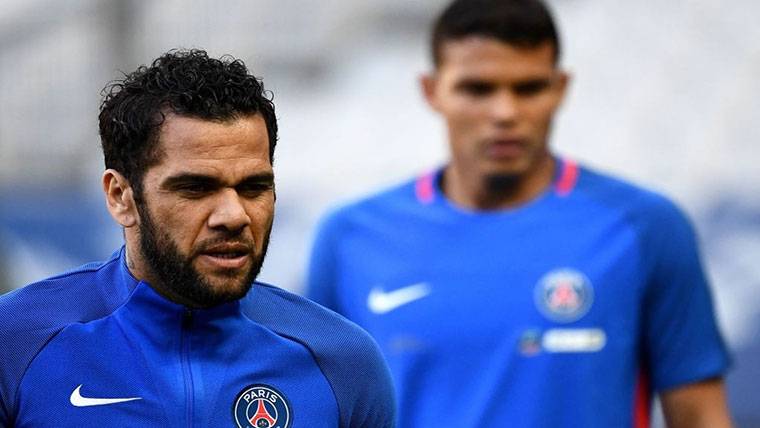 Dani Alves, during a training with Paris Saint-Germain