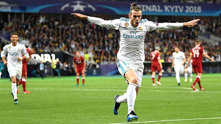 Gareth Bleat celebrates a goal with the Real Madrid