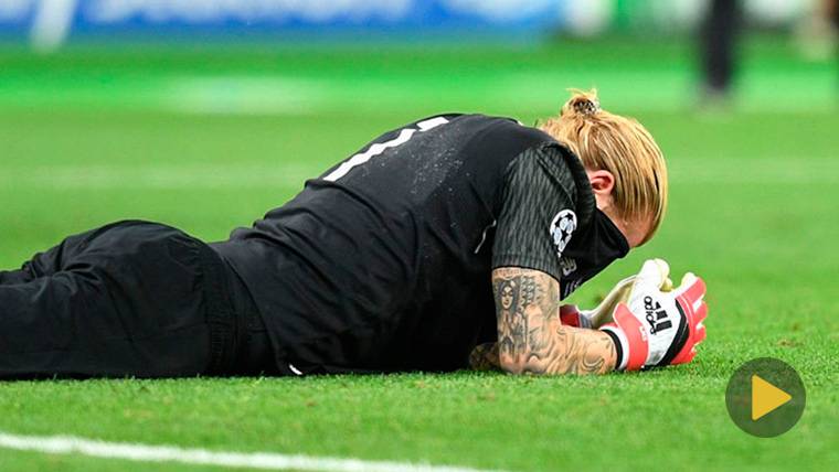 Karius, exasperated after his errors against the Real Madrid
