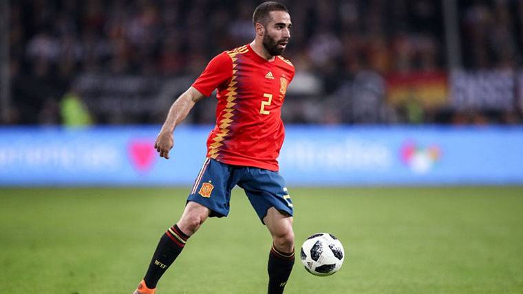 Dani Carvajal, durante un partido con la Selección Española