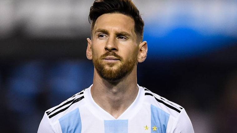 Leo Messi, justo antes de un partido con Argentina