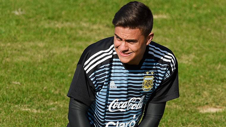 Paulo Dybala in a training with the selection of Argentina