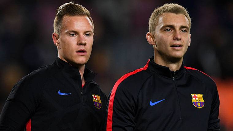 Cillessen And Ter Stegen, before a party of the FC Barcelona