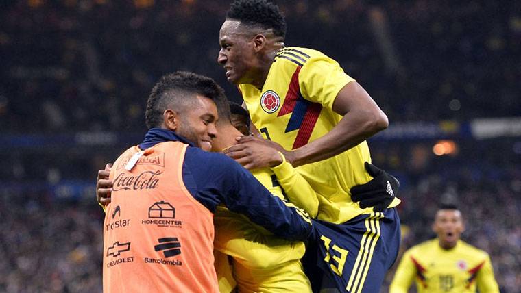 Yerry Mina, celebrando un gol marcado con la selección de Colombia