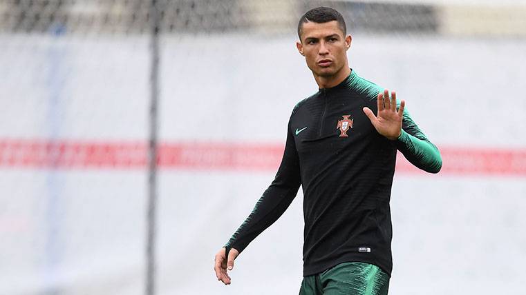 Cristiano Ronaldo en un entrenamiento con la selección de Portugal