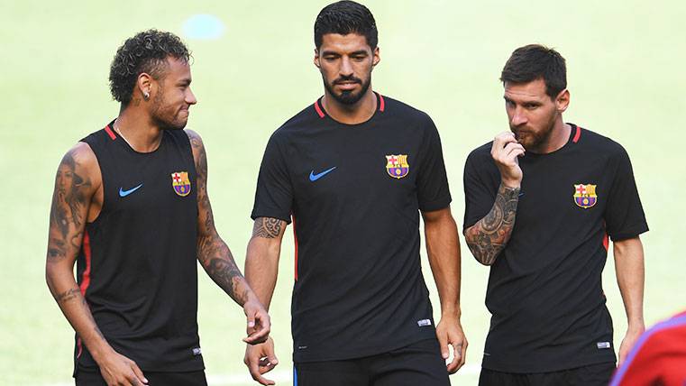 Neymar, Luis Suárez y Leo Messi en un entrenamiento del FC Barcelona