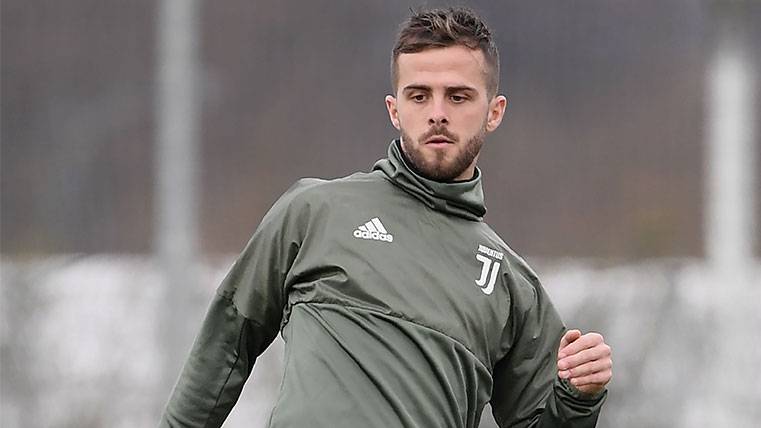 Miralem Pjanic In a training with the Juventus