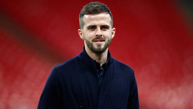 Miralem Pjanic, before playing a party with the Juventus