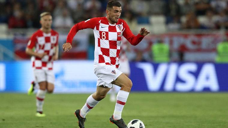 Mateo Kovacic, durante un partido con la selección de Croacia