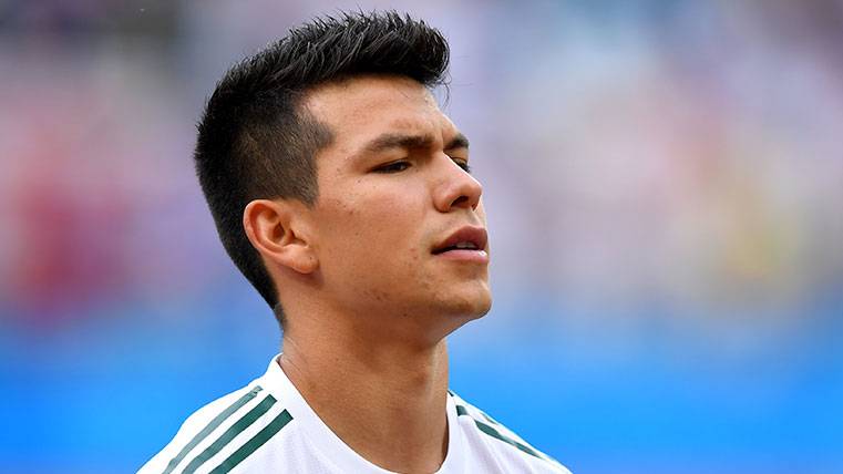 Hirving Lozano in a party of the selection of Mexico