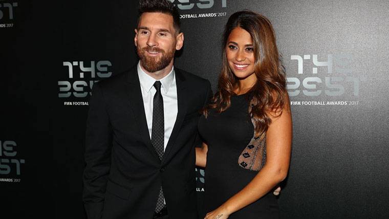 Lionel Messi and Antonella Rocuzzo, during a gala of the FIFA The Best
