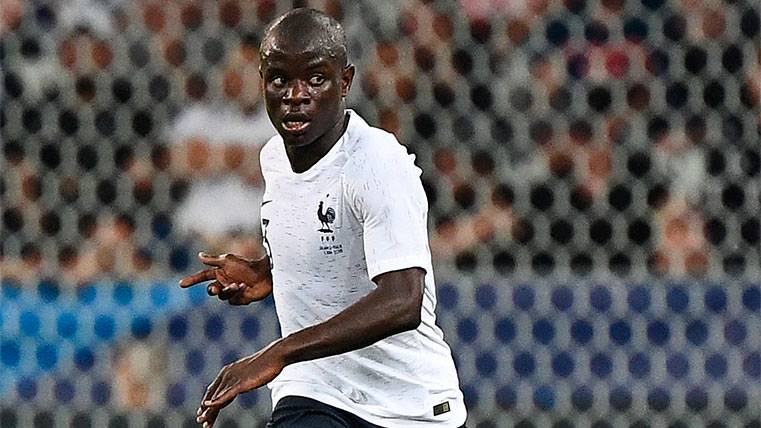 N'Golo Kanté en un partido de la selección francesa