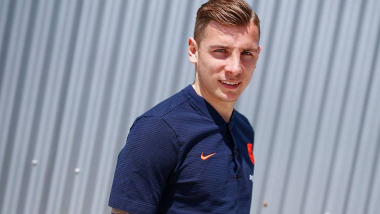 Lucas Digne, before a training with the FC Barcelona