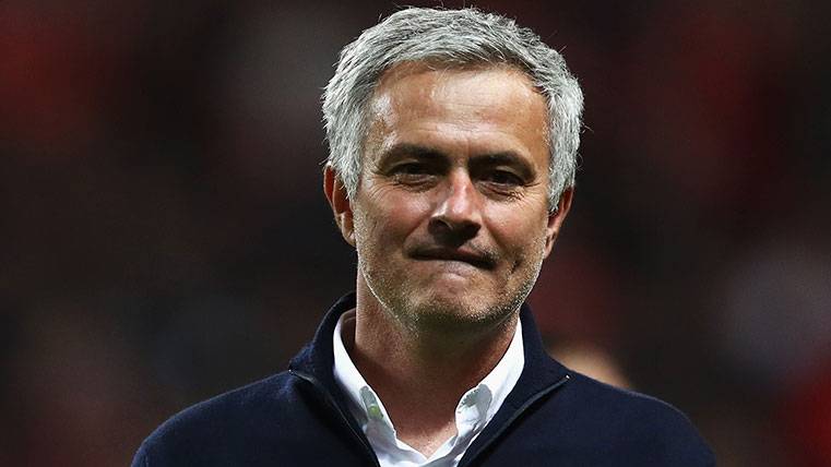 José Mourinho en un partido con el Manchester United