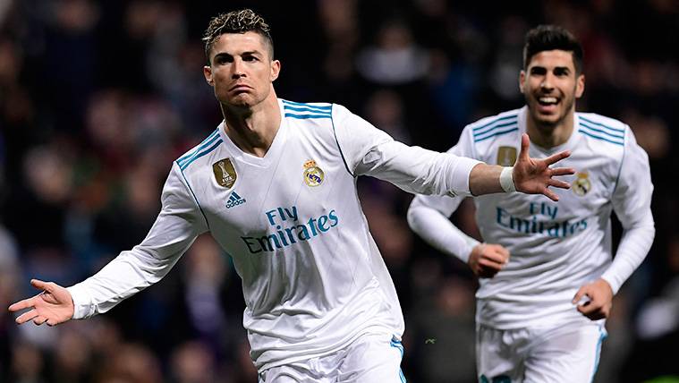 Cristiano Ronaldo celebrates a goal of the Real Madrid