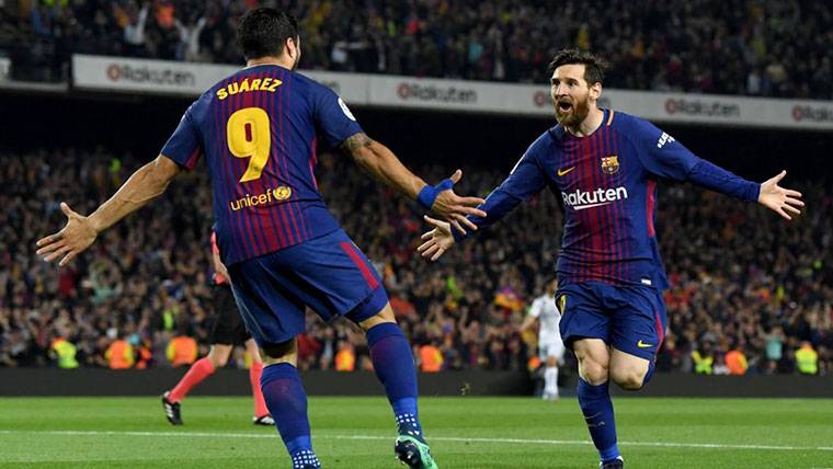 Luis Suárez and Messi, celebrating a marked goal with the Barça