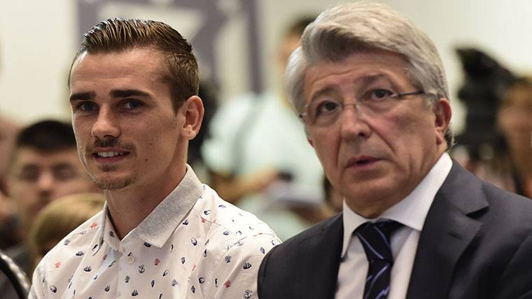 Antoine Griezmann y Enrique Cerezo, en una imagen de archivo