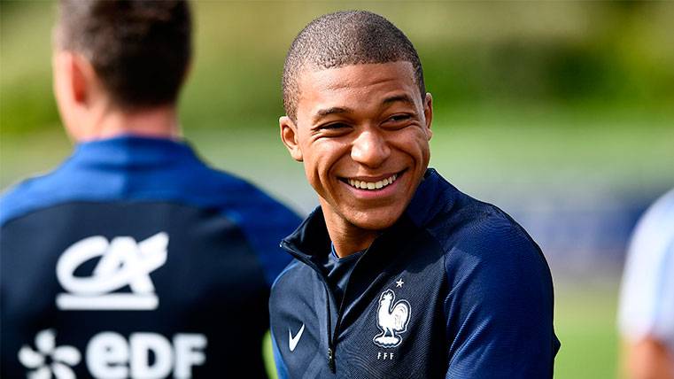 Kylian Mbappé en la concentración de la selección francesa