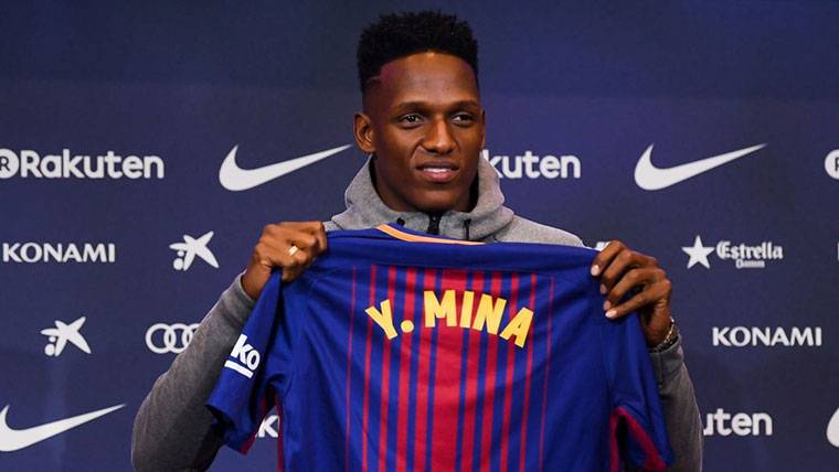 Yerry Mina, during his presentation with the FC Barcelona