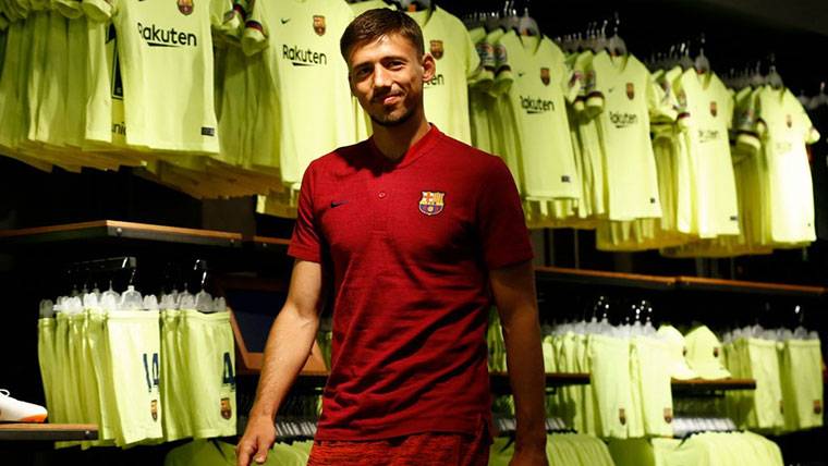 Clément Lenglet, during his presentation with the Barcelona