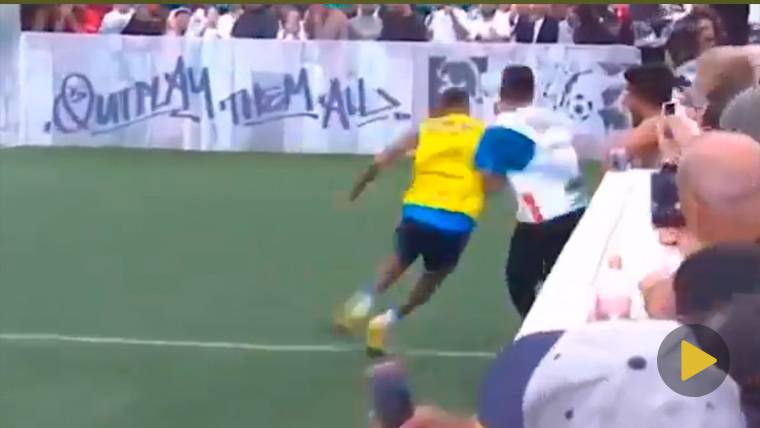 Neymar Remained humiliated by a juvenile