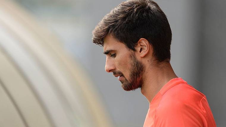 André Gomes, durante un entrenamiento con el FC Barcelona